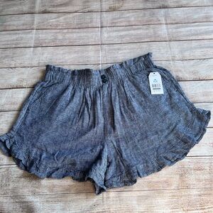 Women’s Gray Chambray Ruffle Hem Shorts Elastic Waist Size Medium New with Tags